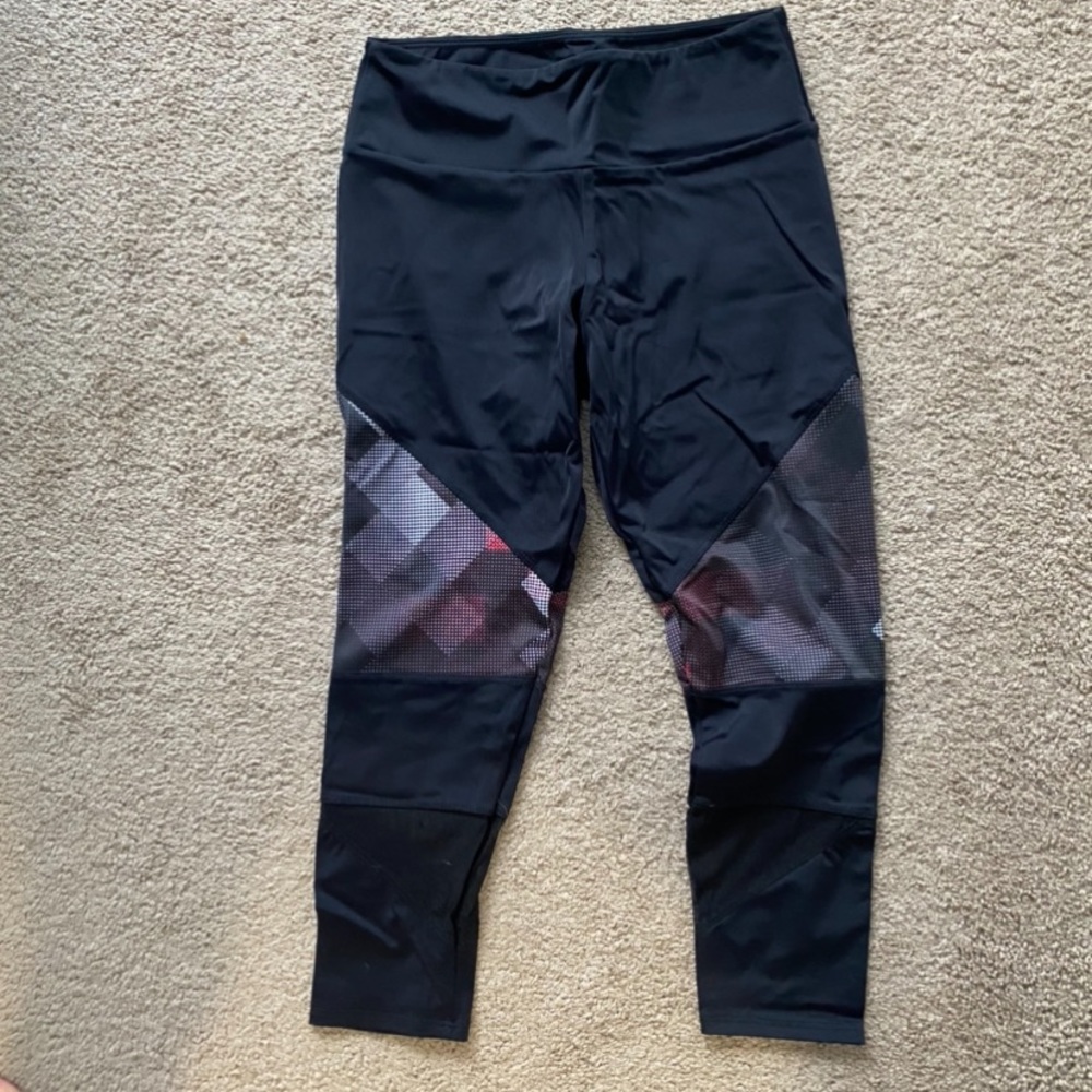 cropped pattern leggings